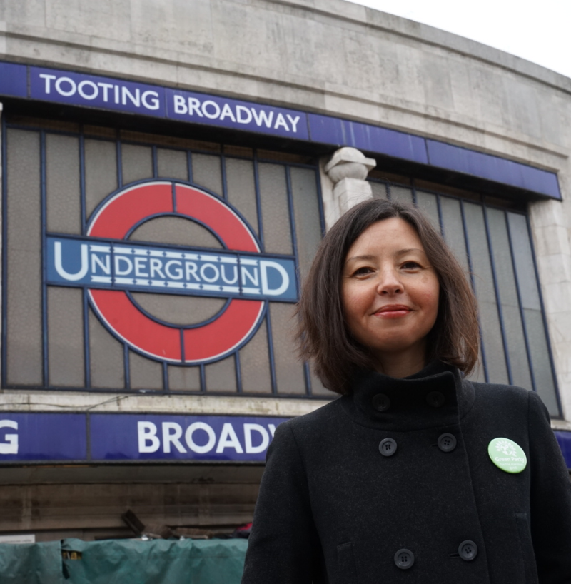 Pippa Pippa outside Tooting Broadway station